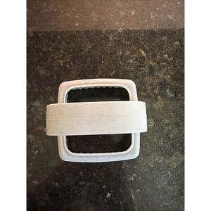 Pampered Chef Cut N Seal 3.5" Sandwich Cutter & Sealer Gray #100130 - Easy Tool